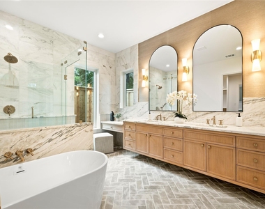 8730 Rexford Drive - Photo Thumbnail 27