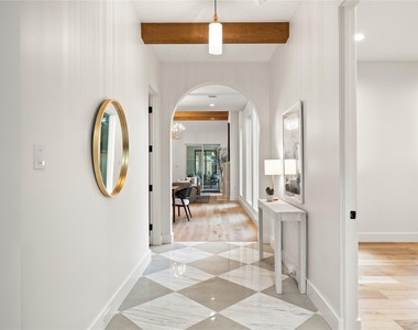 8730 Rexford Drive - Photo Thumbnail 3