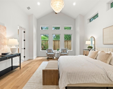 8730 Rexford Drive - Photo Thumbnail 25