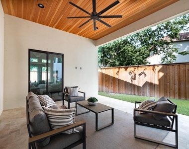 8730 Rexford Drive - Photo Thumbnail 39