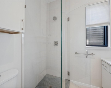 6028 Hudson Street - Photo Thumbnail 18