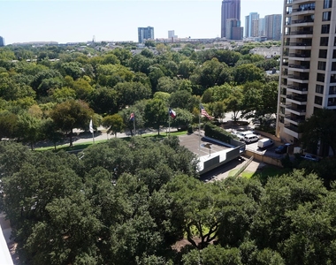 3883 Turtle Creek Boulevard - Photo Thumbnail 16