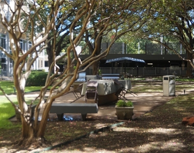 3883 Turtle Creek Boulevard - Photo Thumbnail 21