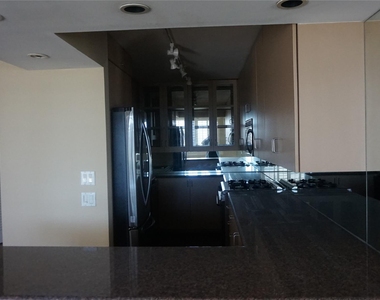 3883 Turtle Creek Boulevard - Photo Thumbnail 6