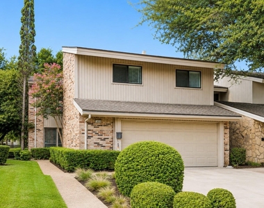 1806 Lakecrest Court - Photo Thumbnail 1