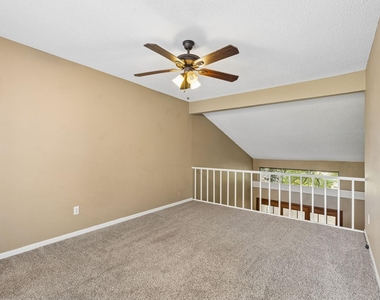 1806 Lakecrest Court - Photo Thumbnail 31