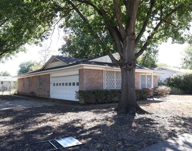 1202 Alamo Lane - Photo Thumbnail 1