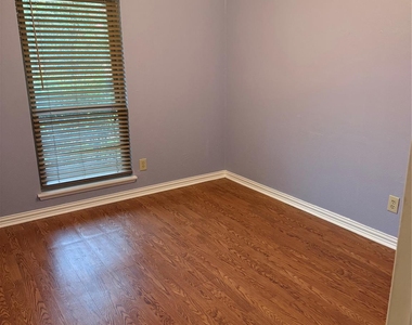 306 Timberleaf Drive - Photo Thumbnail 10