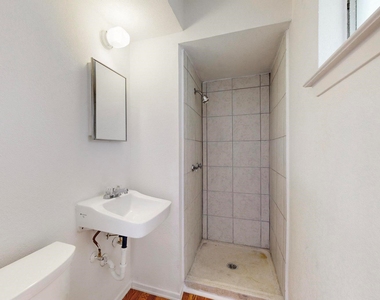 304 Nw Summercrest Boulevard - Photo Thumbnail 11
