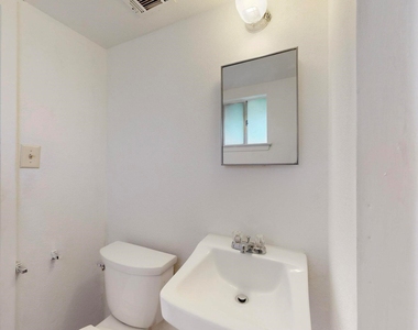 304 Nw Summercrest Boulevard - Photo Thumbnail 12