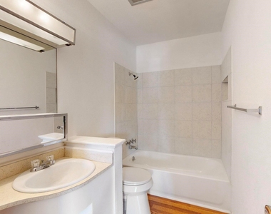 304 Nw Summercrest Boulevard - Photo Thumbnail 16