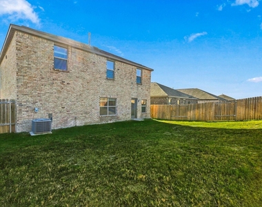 2029 Yarbrough Drive - Photo Thumbnail 20