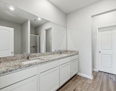 2029 Yarbrough Drive - Photo Thumbnail 15