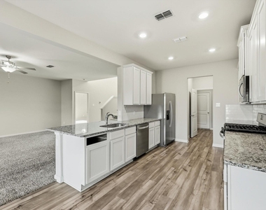 2029 Yarbrough Drive - Photo Thumbnail 6