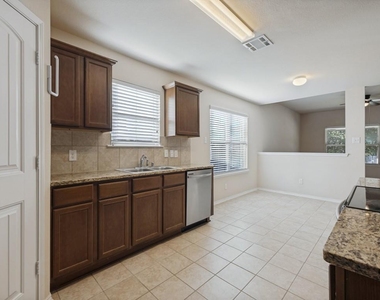 1201 Jasper Crossing - Photo Thumbnail 6