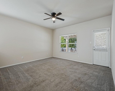 1201 Jasper Crossing - Photo Thumbnail 12