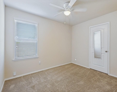 1201 Jasper Crossing - Photo Thumbnail 23