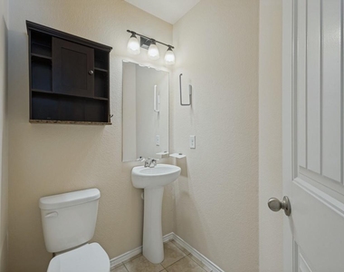 1201 Jasper Crossing - Photo Thumbnail 15