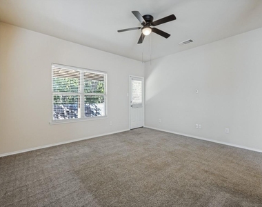 1201 Jasper Crossing - Photo Thumbnail 14