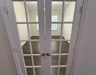 8529 Grand Oak Road - Photo Thumbnail 19