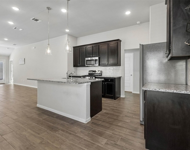 14068 Drover Street - Photo Thumbnail 4