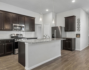 14068 Drover Street - Photo Thumbnail 5