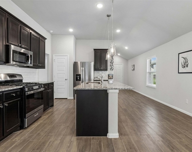 14068 Drover Street - Photo Thumbnail 8