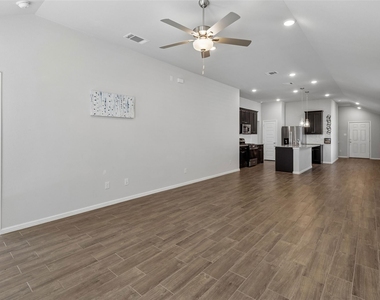 14068 Drover Street - Photo Thumbnail 9
