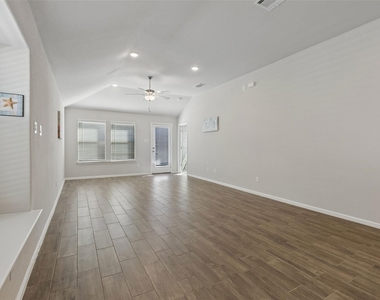 14068 Drover Street - Photo Thumbnail 11