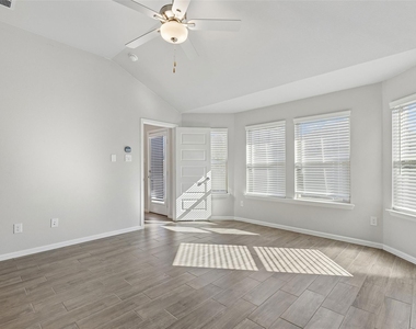 14068 Drover Street - Photo Thumbnail 16