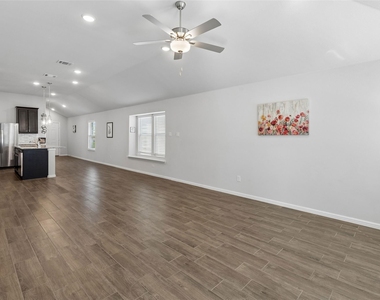 14068 Drover Street - Photo Thumbnail 10