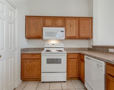 1727 Preston On The Lake Boulevard - Photo Thumbnail 11