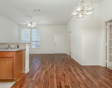 1727 Preston On The Lake Boulevard - Photo Thumbnail 6