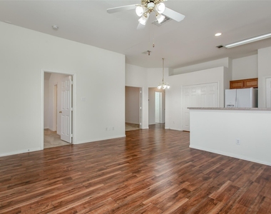 1727 Preston On The Lake Boulevard - Photo Thumbnail 4