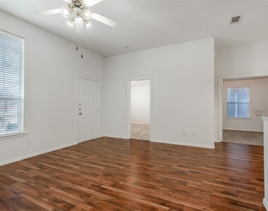 1727 Preston On The Lake Boulevard - Photo Thumbnail 3