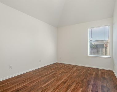 1727 Preston On The Lake Boulevard - Photo Thumbnail 19