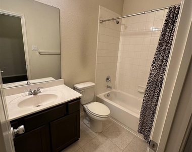 1813 6th Street - Photo Thumbnail 8