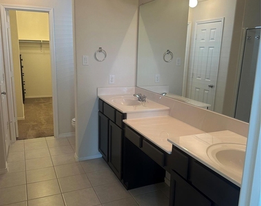 1813 6th Street - Photo Thumbnail 32
