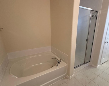 1813 6th Street - Photo Thumbnail 33
