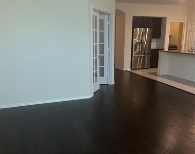 1813 6th Street - Photo Thumbnail 22