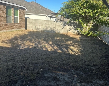 1813 6th Street - Photo Thumbnail 38