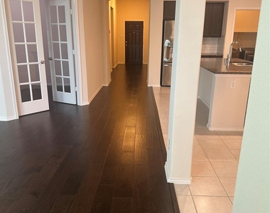 1813 6th Street - Photo Thumbnail 24