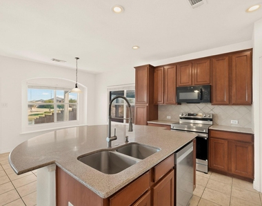 14908 Riverside Drive - Photo Thumbnail 12