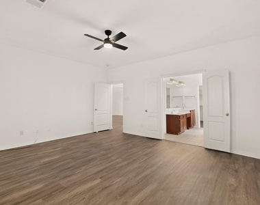 14908 Riverside Drive - Photo Thumbnail 21