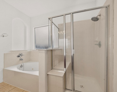 14908 Riverside Drive - Photo Thumbnail 24