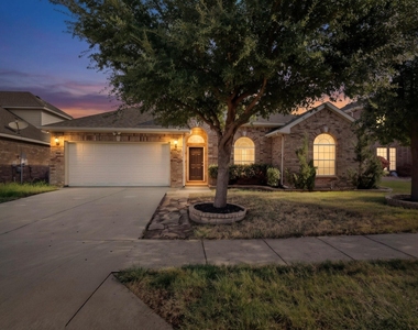 14908 Riverside Drive - Photo Thumbnail 2