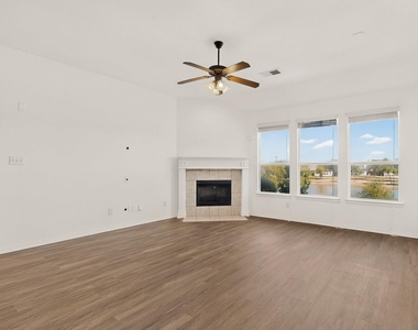 14908 Riverside Drive - Photo Thumbnail 6