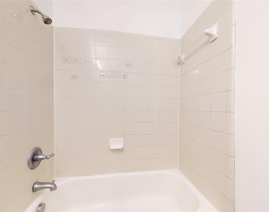 14908 Riverside Drive - Photo Thumbnail 18
