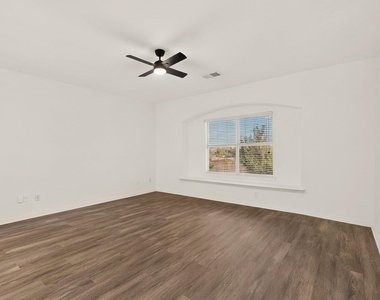 14908 Riverside Drive - Photo Thumbnail 19