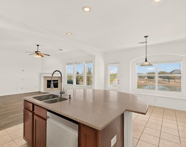 14908 Riverside Drive - Photo Thumbnail 13